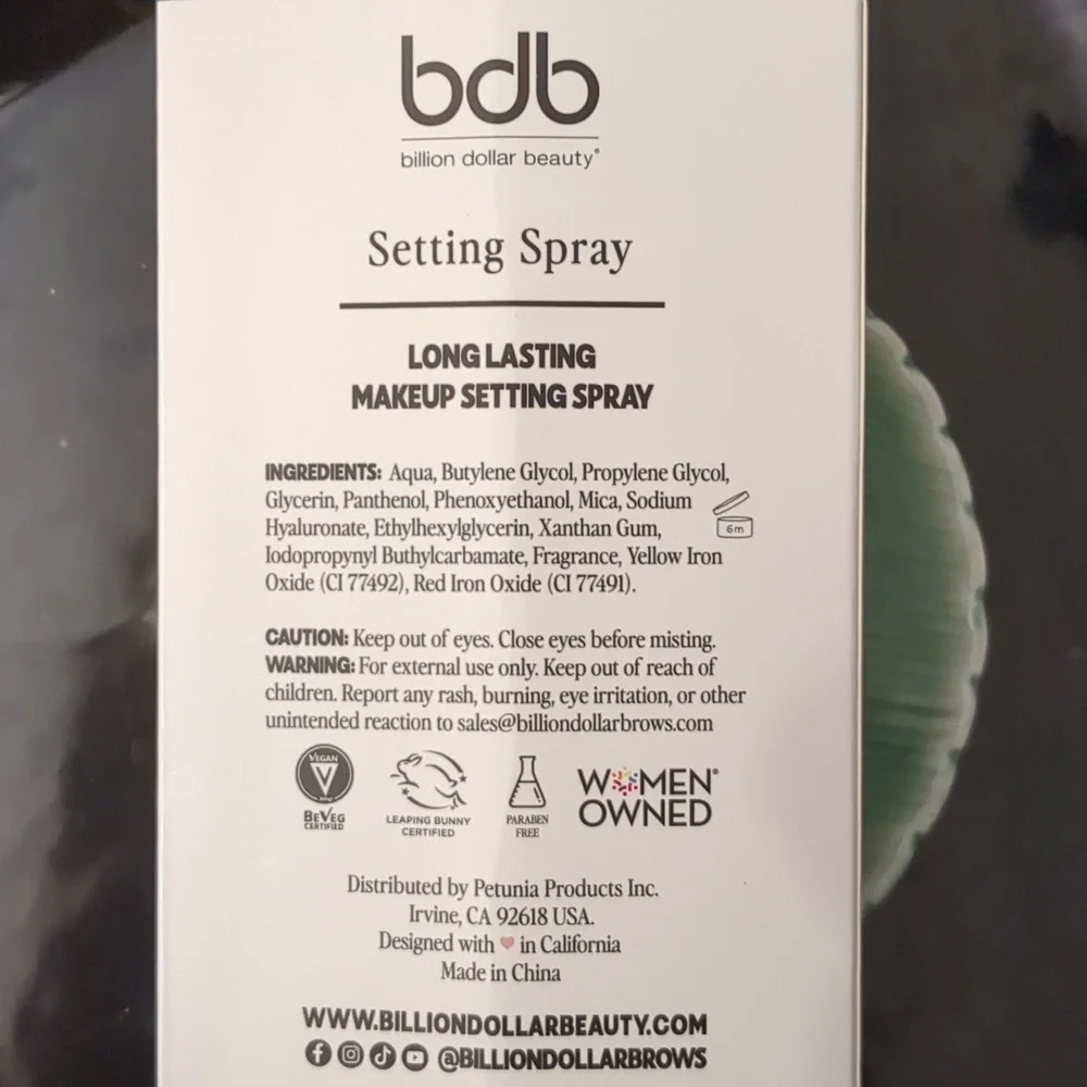 Makeup Setting Spray - Picture 2 of 3